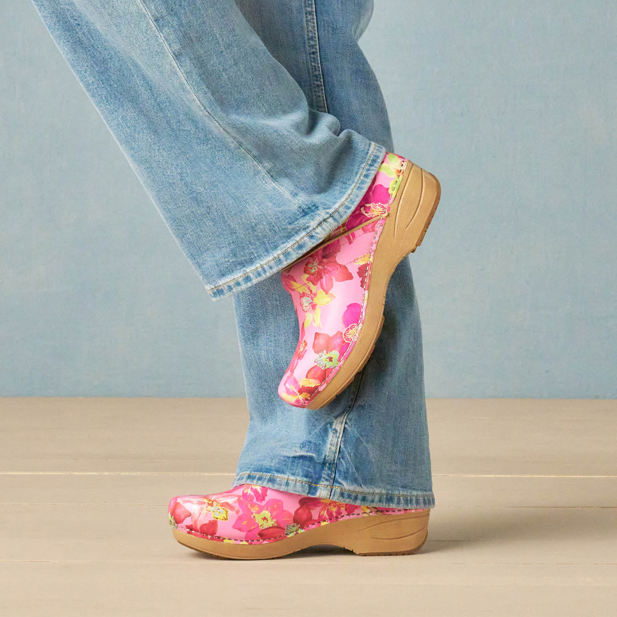 XP 2.0 Tropical Pink Leather - Dansko Deals