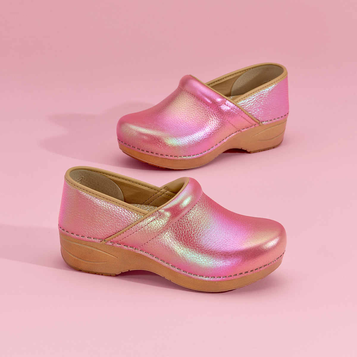 XP 2.0 Pink Iridescent Leather - Dansko Trending