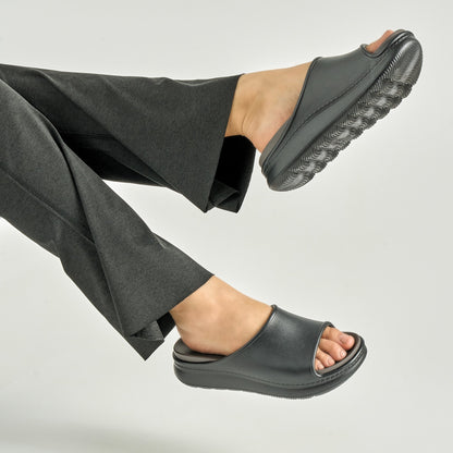 Devyn Black Molded - Dansko Quality