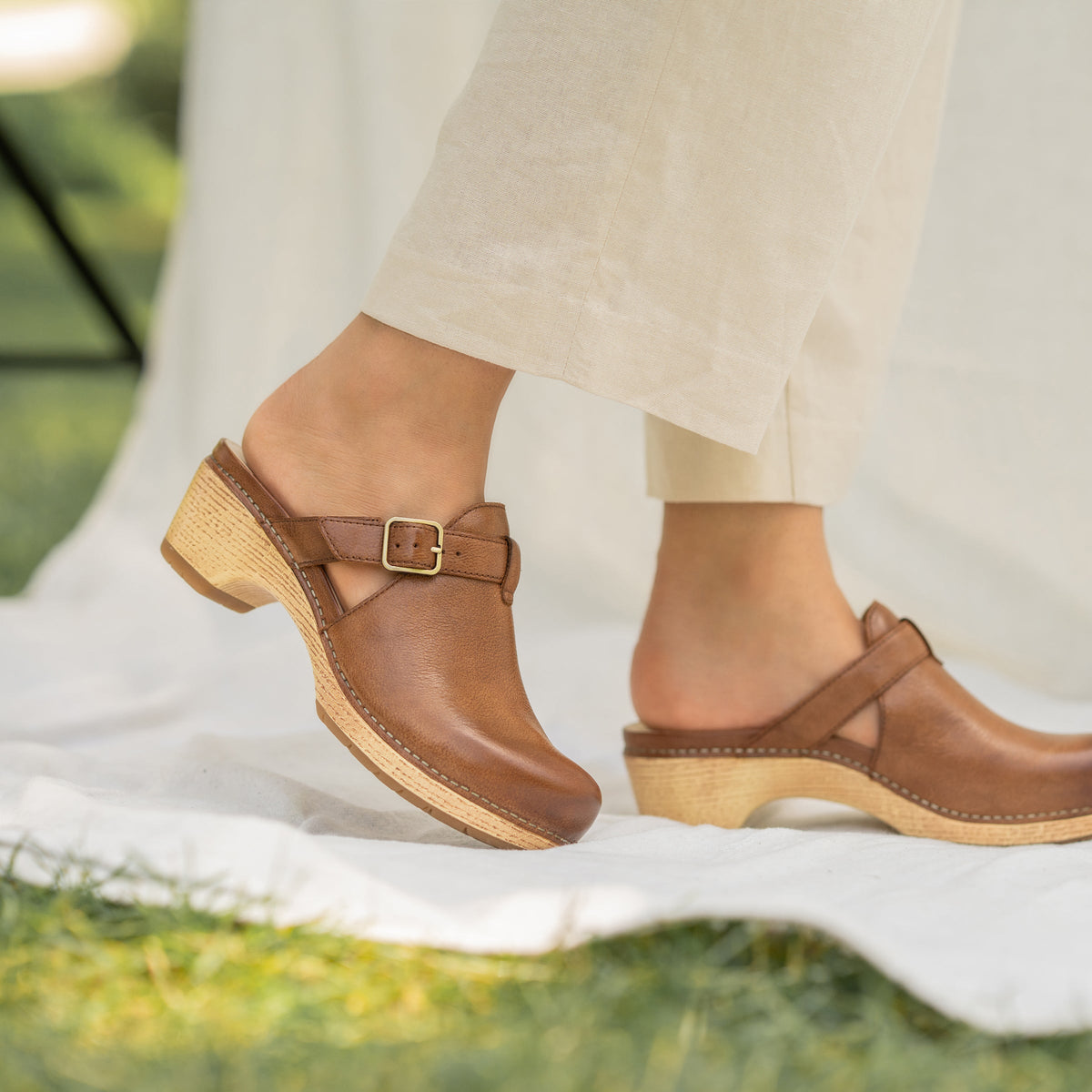 Leandra Brown Leather - Dansko Essential
