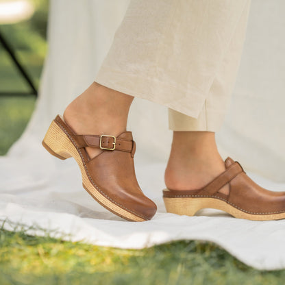 Leandra Brown Leather - Dansko Essential