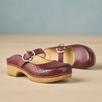 Blaire Clog Sangria - Dansko Smart Buy