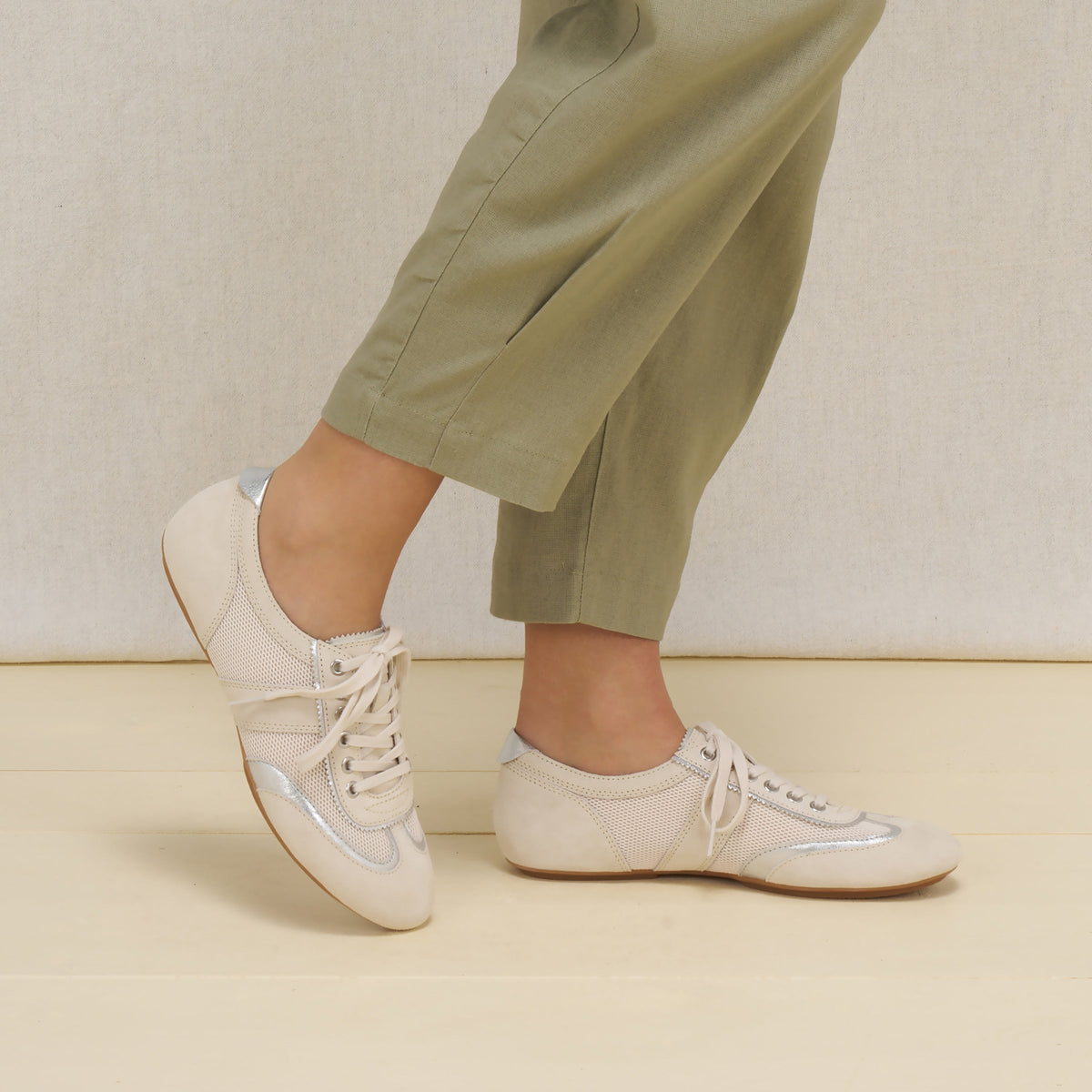 Milana Vanilla Suede - Dansko Smart Buy