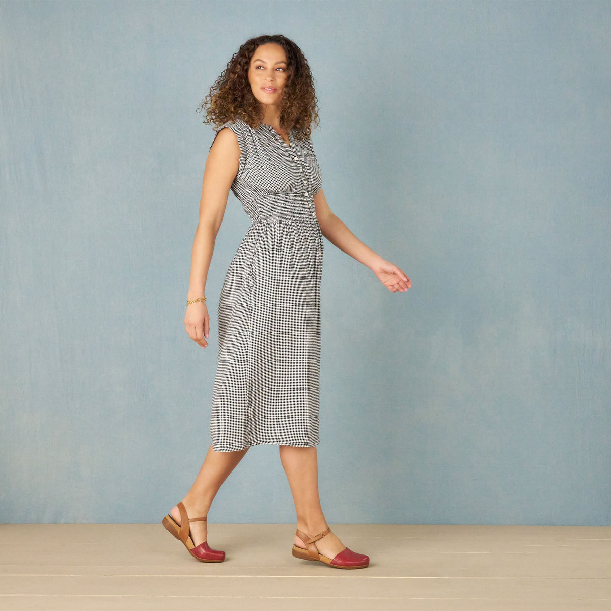 Rowan Red Leather - Dansko Classic