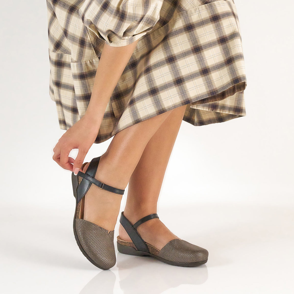 Rowan Grey/Pewter Leather - Dansko Popular