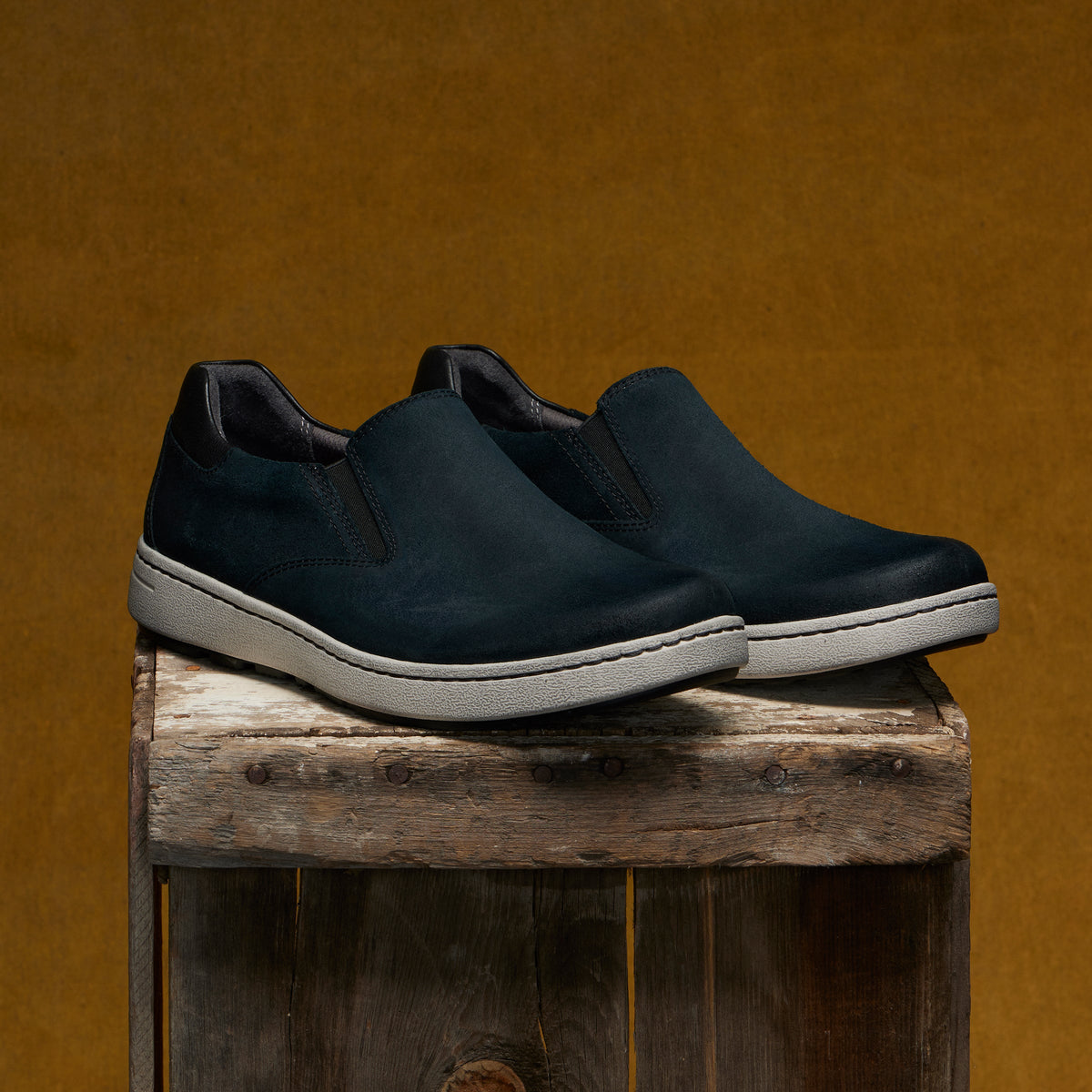 Trent Black Burnished Suede - Dansko Trusted