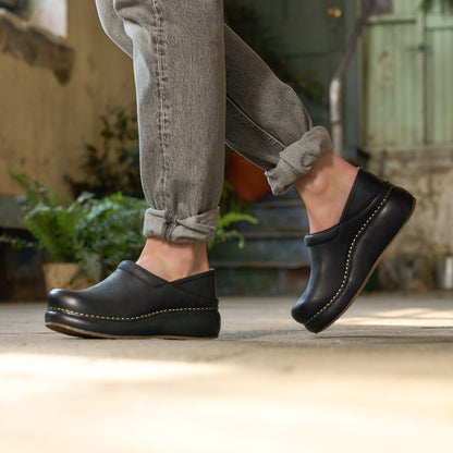 Platform Pro Black Burnished Nubuck - Dansko Top Pick