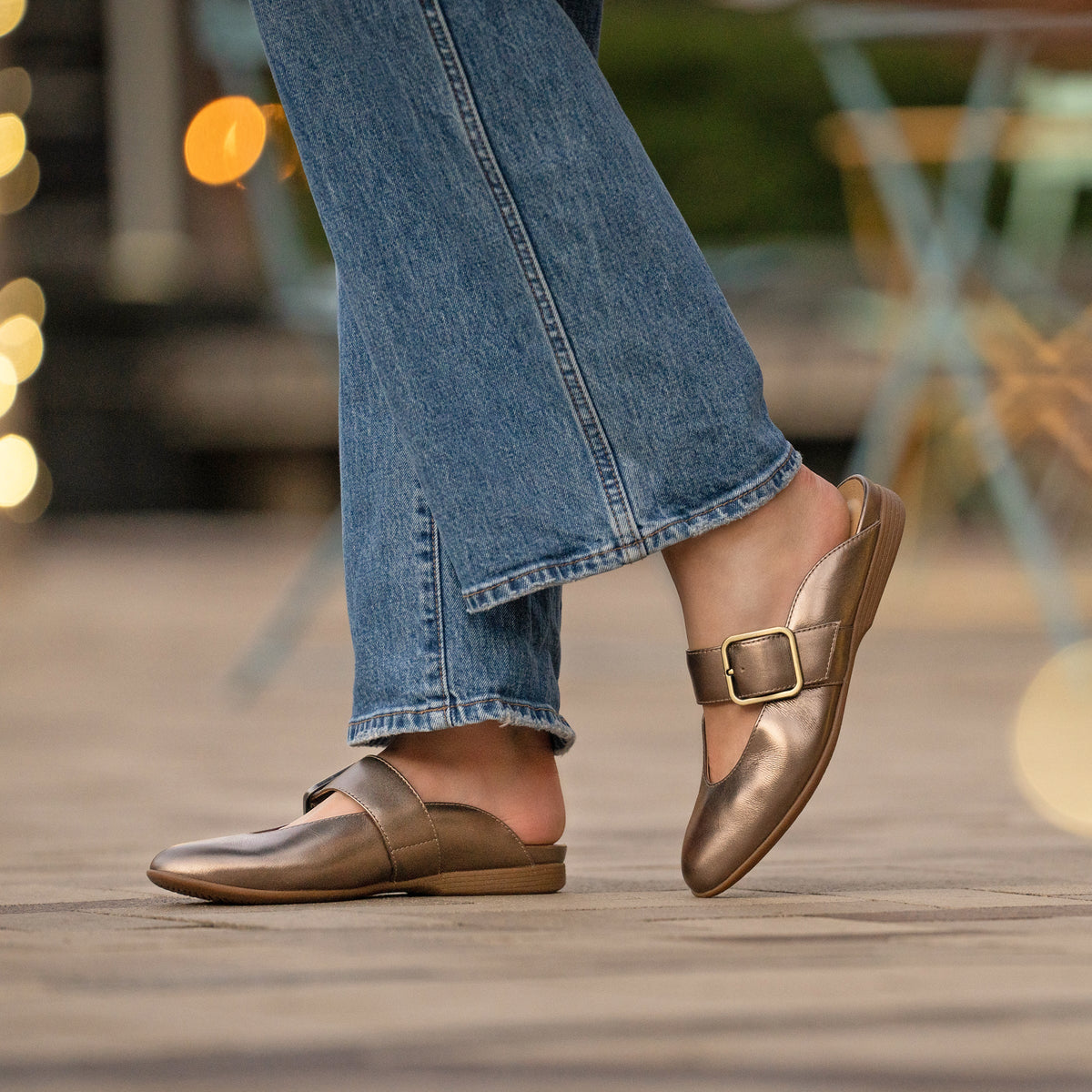 Lotus Dark Gold Metallic - Dansko Trending