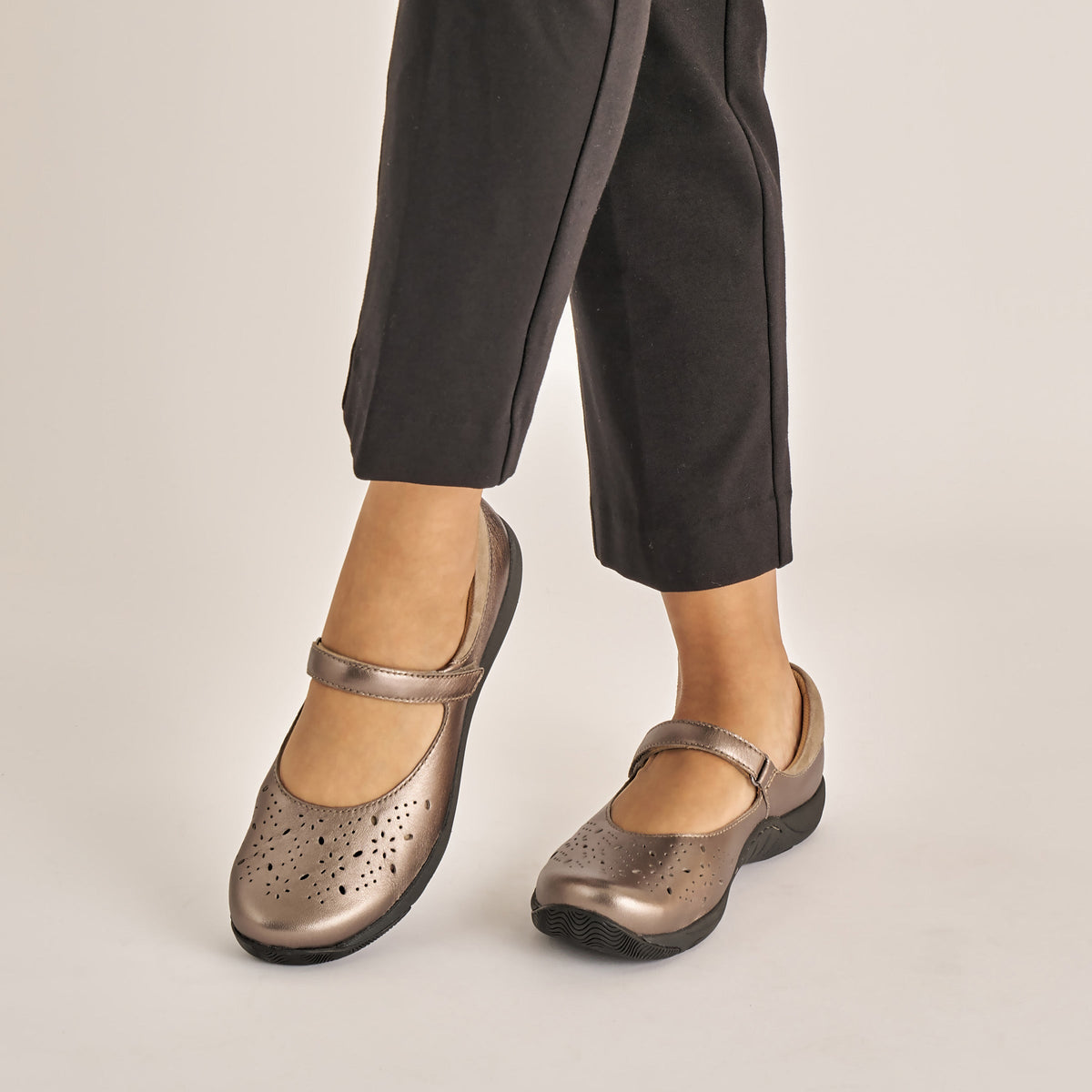 Stacy Pewter Metallic - Dansko Premium