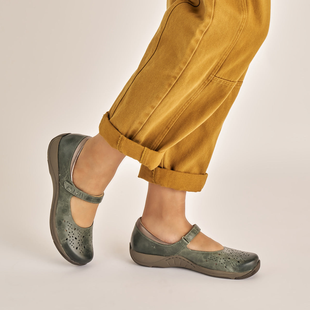 Stacy Lake Waxy Burnished - Dansko Everyday