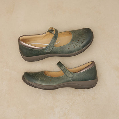 Stacy Lake Waxy Burnished - Dansko Everyday